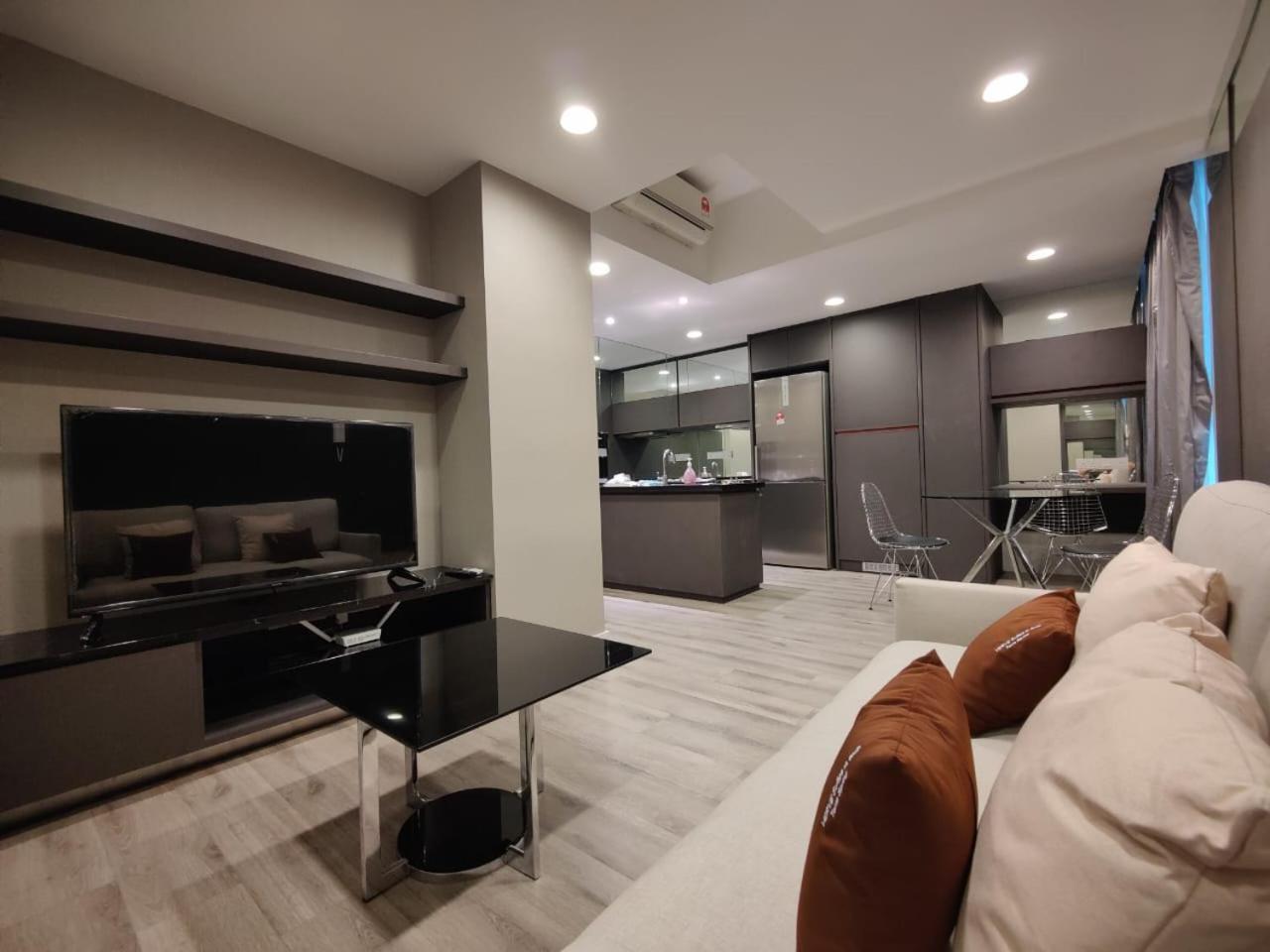 Mulberry Verve Suites Kl Mid Valley กัวลาลัมเปอร์ ภายนอก รูปภาพ